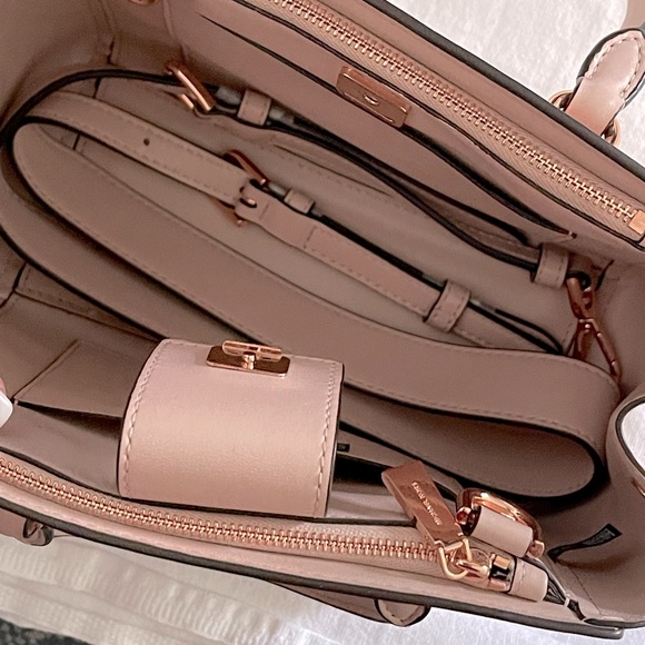 VERY RARE Michael Kors Rose gold and Blush Pink Purse - Picture 4 of 6
